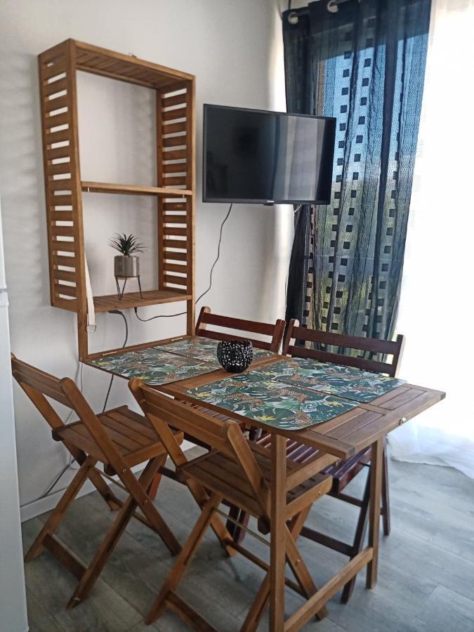 cosy STUDIO 4 personnes, proche mer et commerce 0 chambre Le Grau-du-Roi Extérieur photo